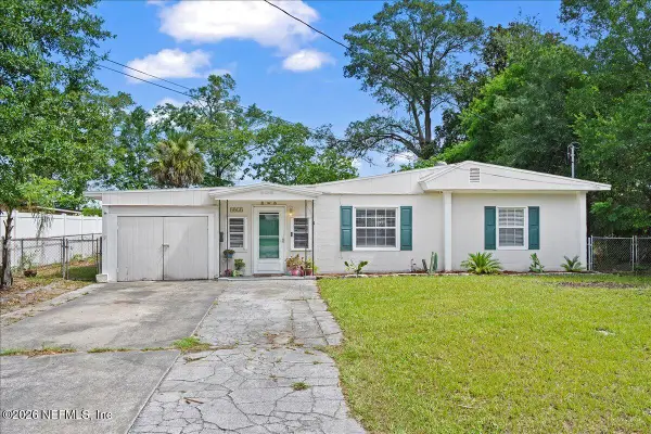 9823 Eve N Drive, Jacksonville, FL 32246