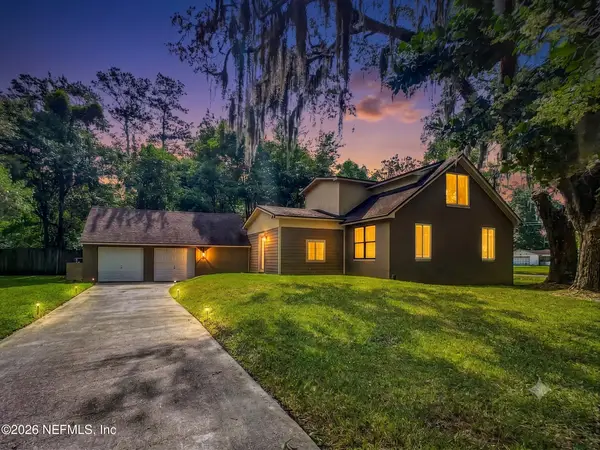 9777 Carbondale W Drive, Jacksonville, FL 32208