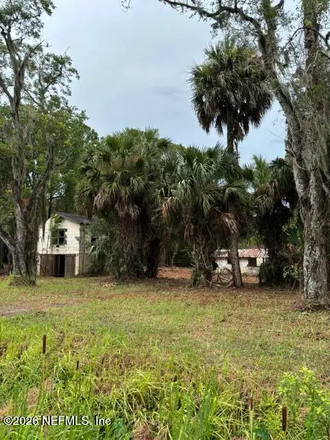 114 E River Road, East Palatka, FL 32131 - #1