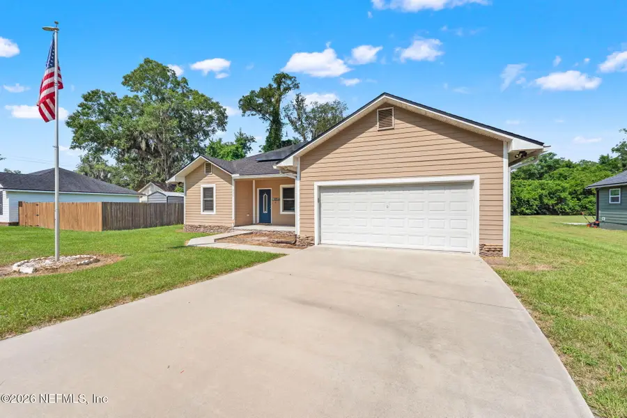 236 S 7th Street, Macclenny, FL 32063 - #3
