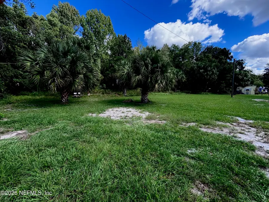 404 Grove Street, Melrose, FL 32666 - #2