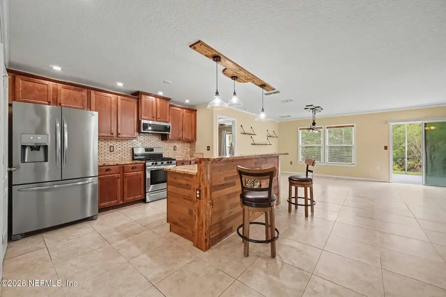 137 Lakeside Court, Bunnell, FL 32110 - #2