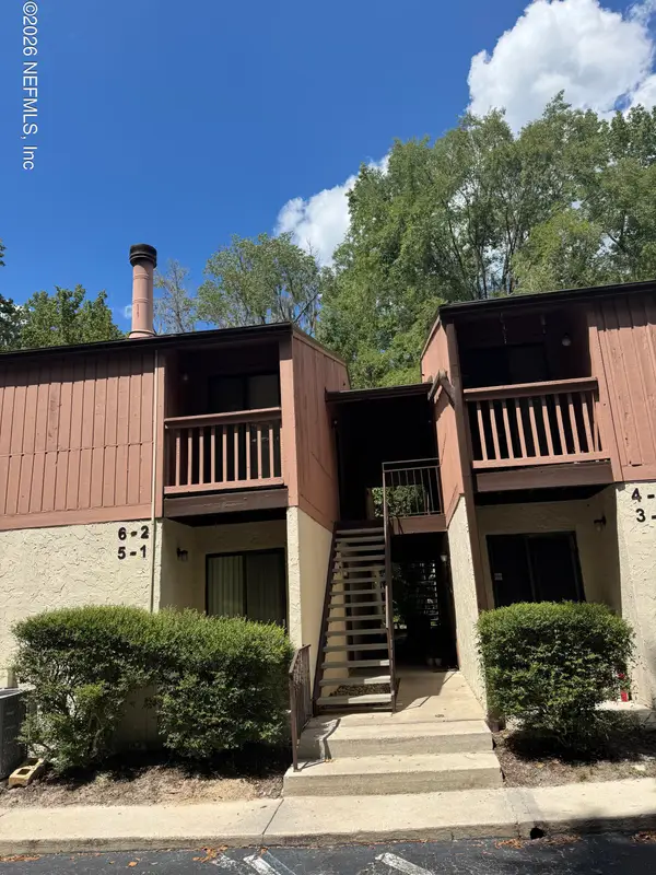 1515 NW 29th Road #D6, Gainesville, FL 32605