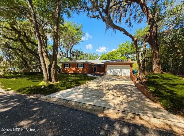 10135 Lakeview W Road, Jacksonville, FL 32225