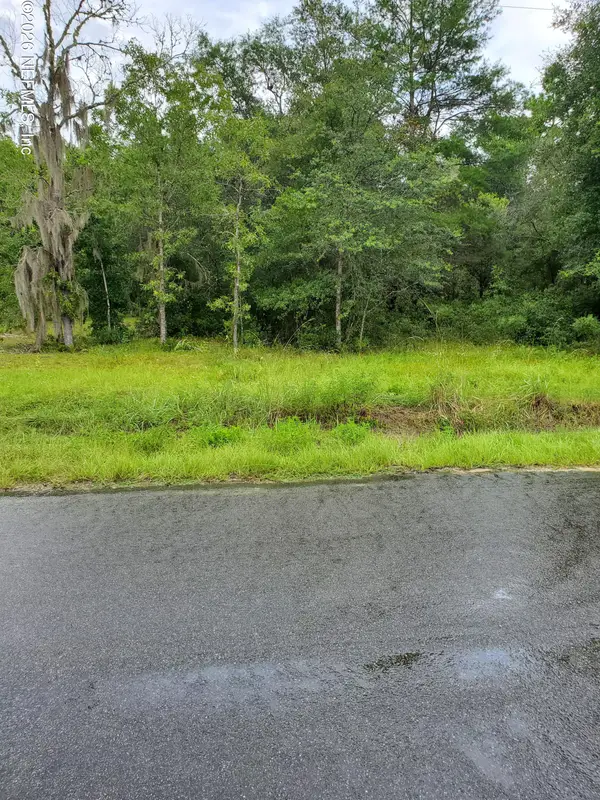 507 Kitty Avenue, Interlachen, FL 32148