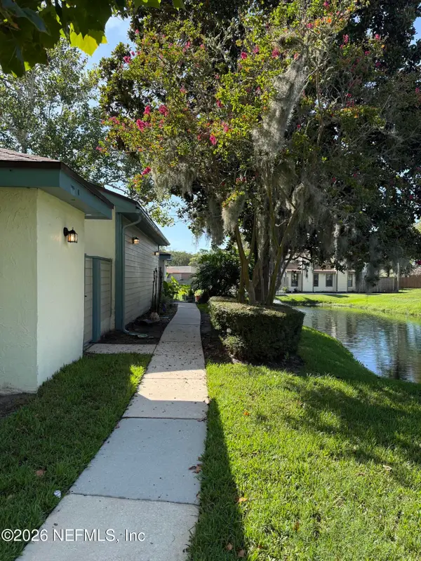 1702 Challenger W Court #1702, Jacksonville, FL 32233