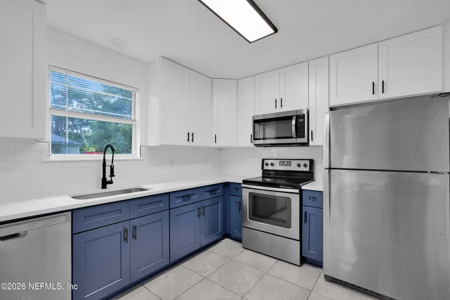 20 N Vermont Avenue, Green Cove Springs, FL 32043 - #3
