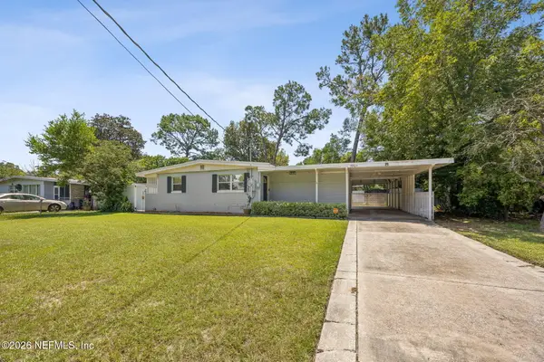 7904 Cezanne N Drive, Jacksonville, FL 32221