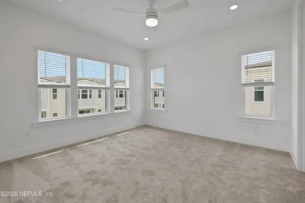 1043 N 1st Avenue, Jacksonville Beach, FL 32250