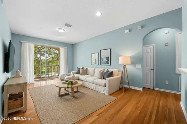 7801 Point Meadows Drive #8202, Jacksonville, FL 32256