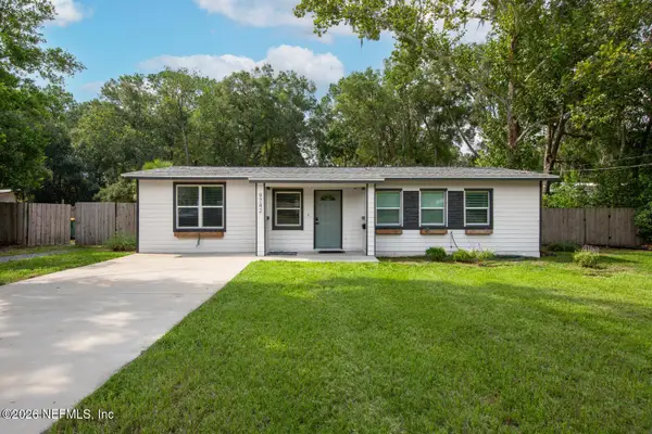 9742 Cunningham Road, Jacksonville, FL 32246