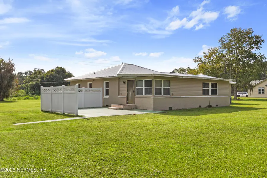 309 E River Road, East Palatka, FL 32131 - #2