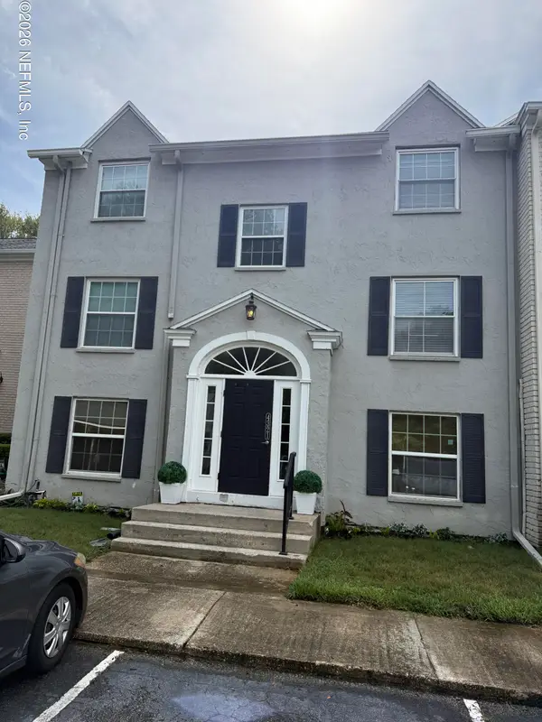 4321 Plaza Gate S Lane #202, Jacksonville, FL 32217