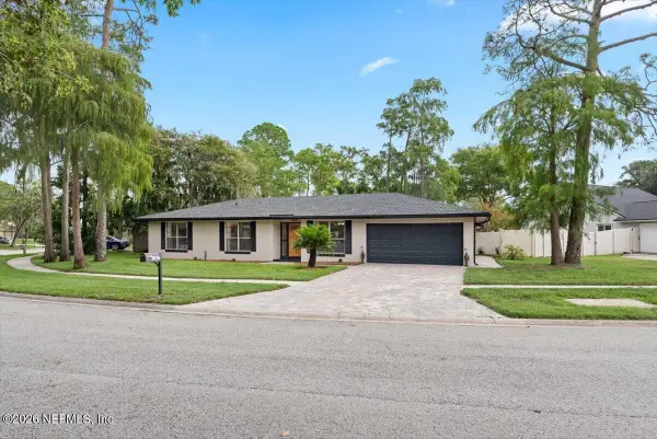1647 Windy Oaks W Drive, Jacksonville, FL 32225