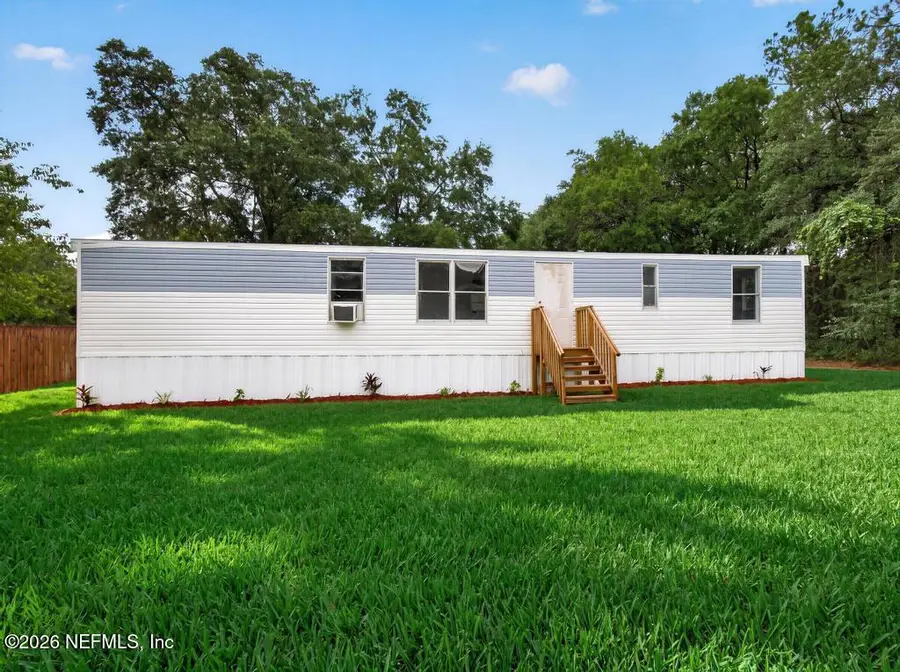 204 Milton Avenue, Interlachen, FL 32148 - #3