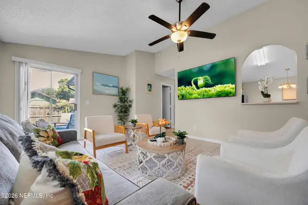 905 Gavagan Road, Jacksonville, FL 32233
