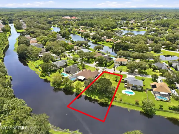 256 Village Green Avenue, St. Johns, FL 32259