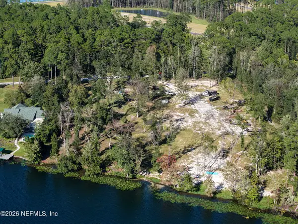 240 Lake Asbury Drive, Green Cove Springs, FL 32043