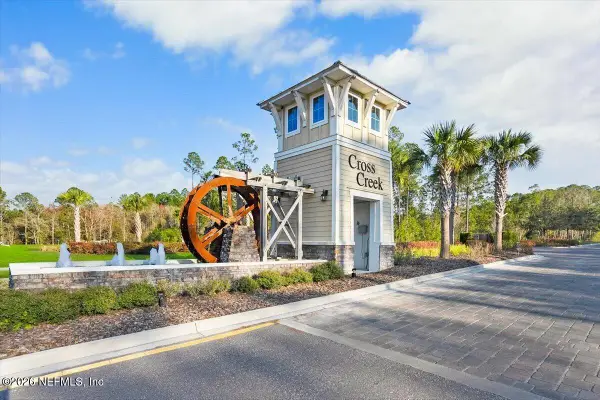 2876 Oak Stream Drive, Green Cove Springs, FL 32043
