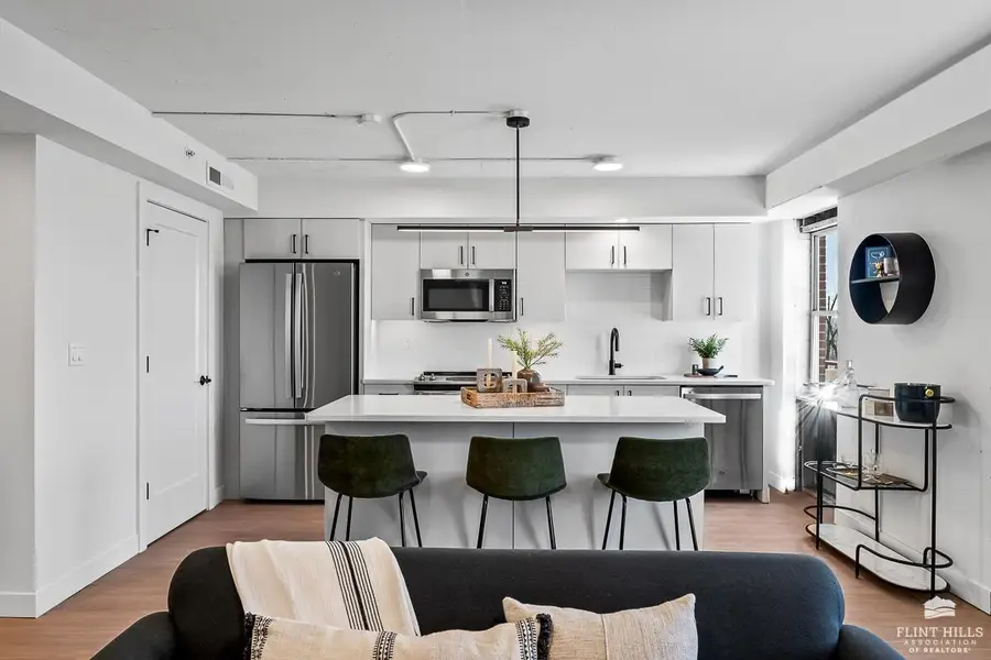 1700 N Manhattan Avenue #202, Manhattan, KS 66502 - Image #2