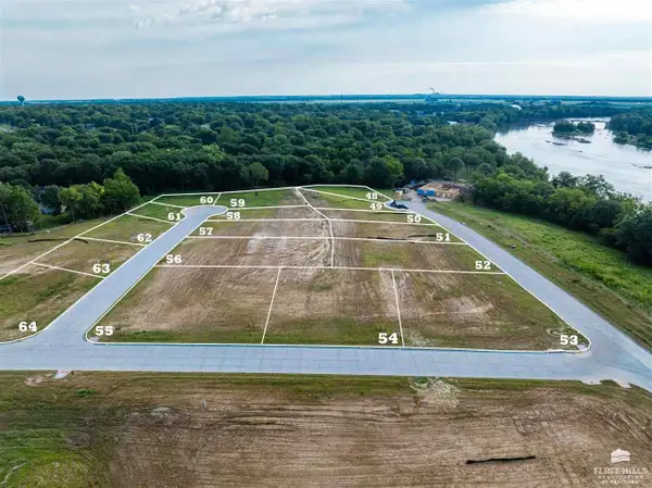 205 Pebblebrook Circle, Wamego, KS 66547