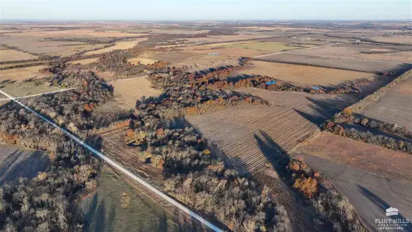 1608 70th Road, Yates Center, KS 66783