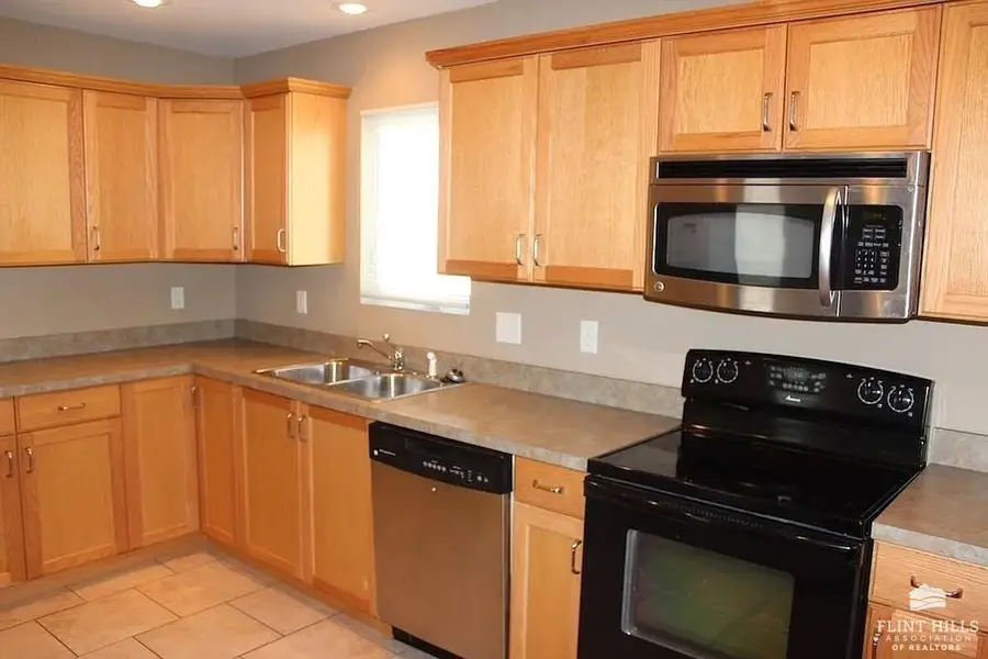 924 Bertrand Street, Manhattan, KS 66502 - Image #3