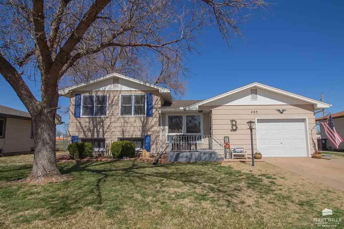 405 Hart Ave., Salina, KS 67401 - #1