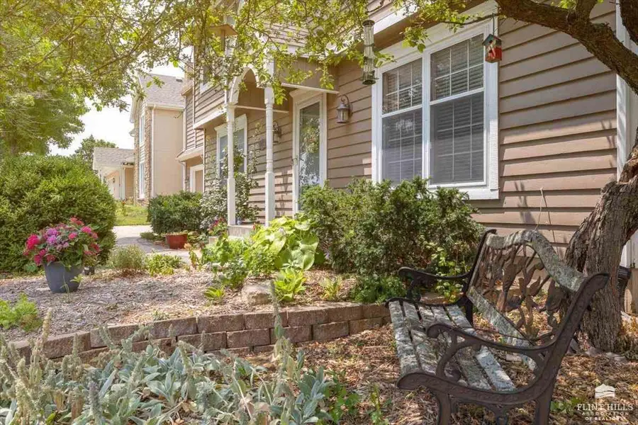 3713 SW Arvonia Place, Topeka, KS 66610 - Image #3