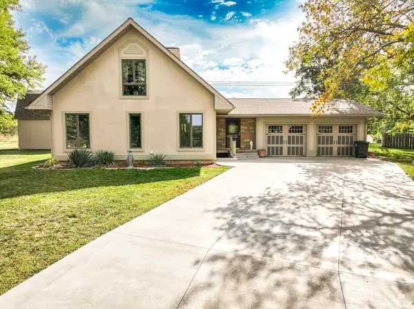 300 W Durink, St. Marys, KS 66536