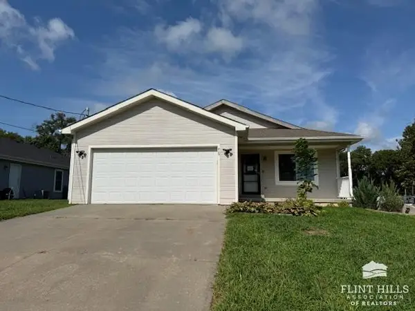 409 Elm Street, Wakefield, KS 67487