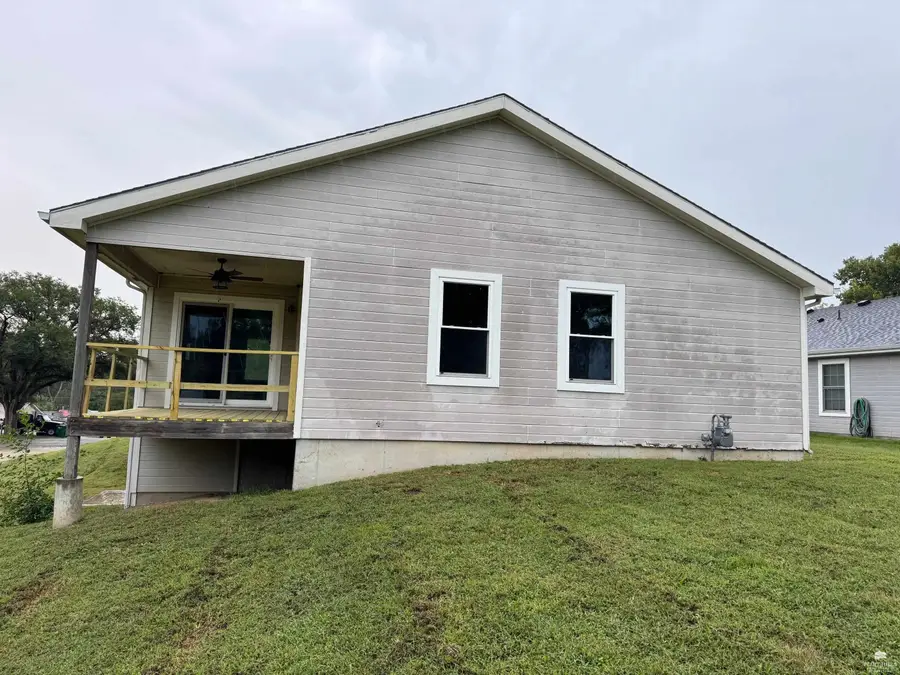 409 Elm Street, Wakefield, KS 67487 - Image #2