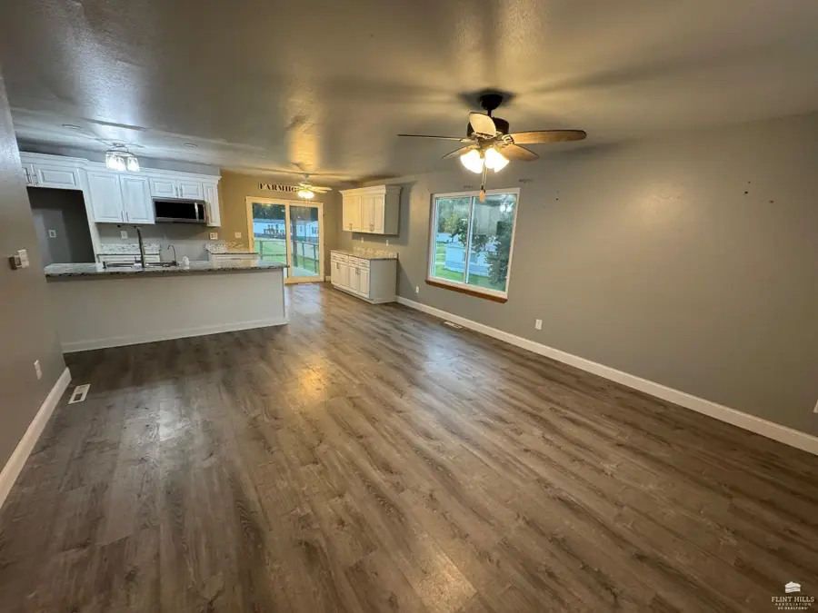 409 Elm Street, Wakefield, KS 67487 - Image #3