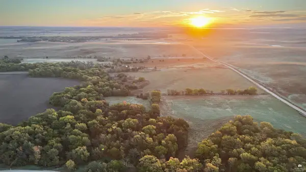 1325 Frontier Rd, Minneapolis, KS 67467