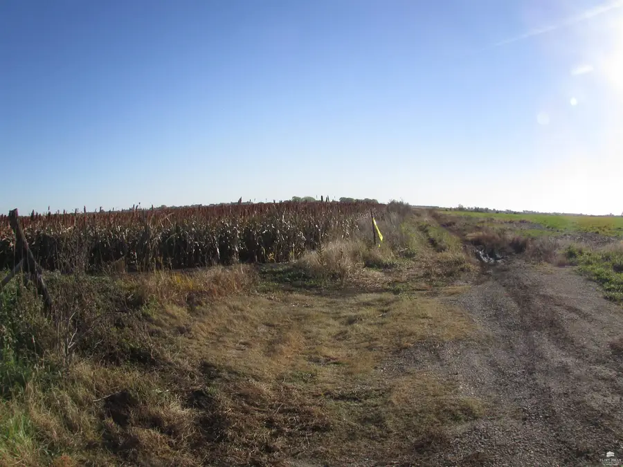 851 S 2700 Road, White City, KS 66872 - Image #2