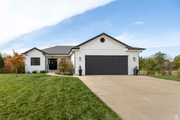 4116 Eagle Valley Drive, Manhattan, KS 66502