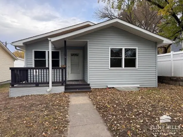 621 Blunt Street, Clay Center, KS 67432 - Image #1