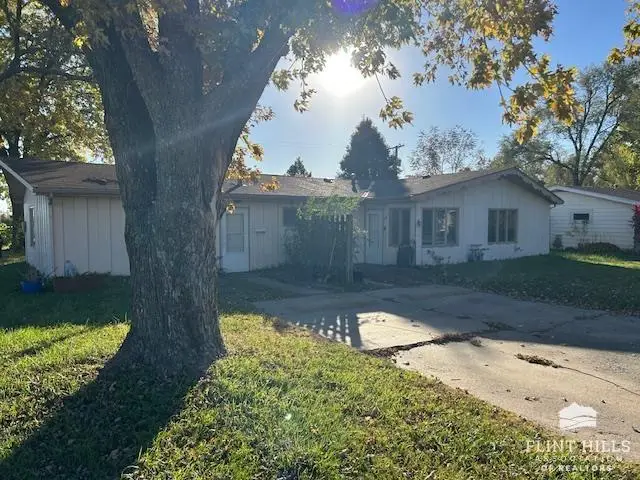 1008 Pine, Wamego, KS 66547 - Image #2