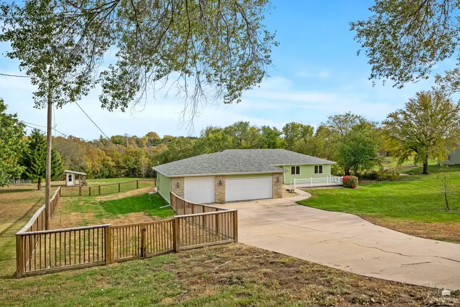 5220 Terra Heights Drive, Manhattan, KS 66502 - Image #3