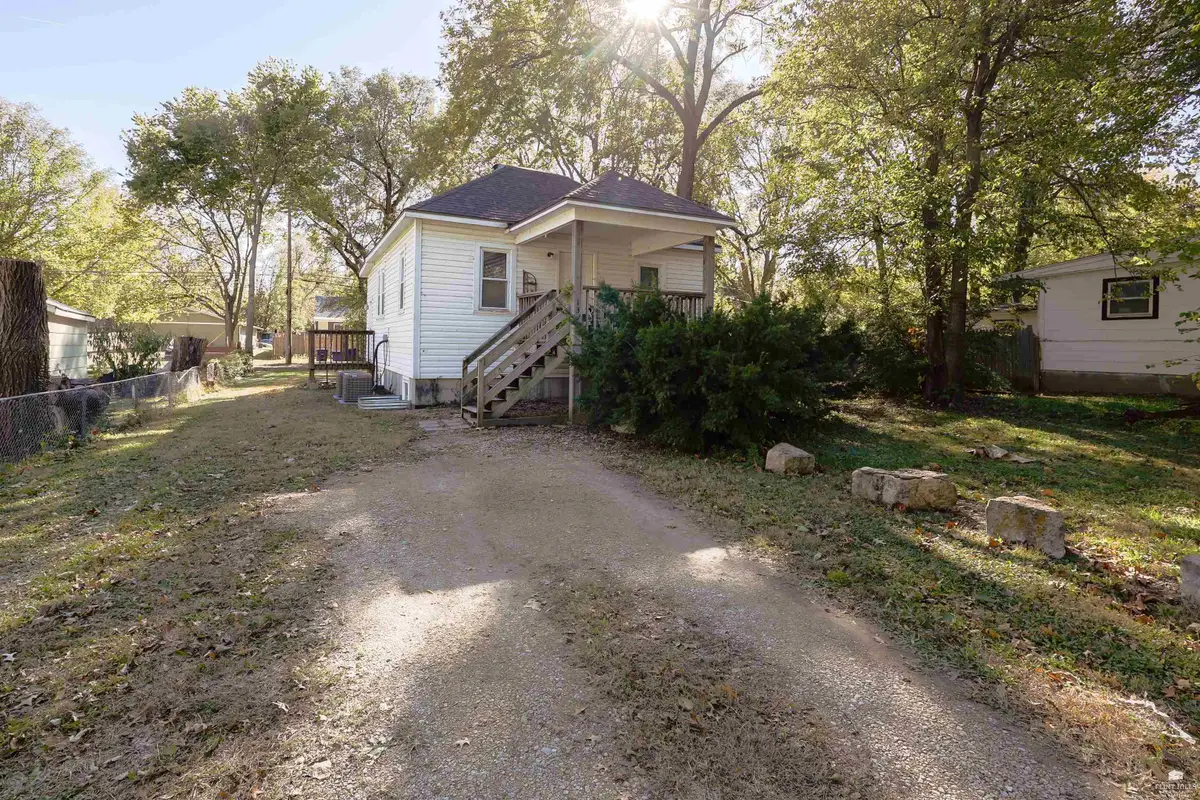 1319 Pierre Street, Manhattan, KS 66502 - Image #1