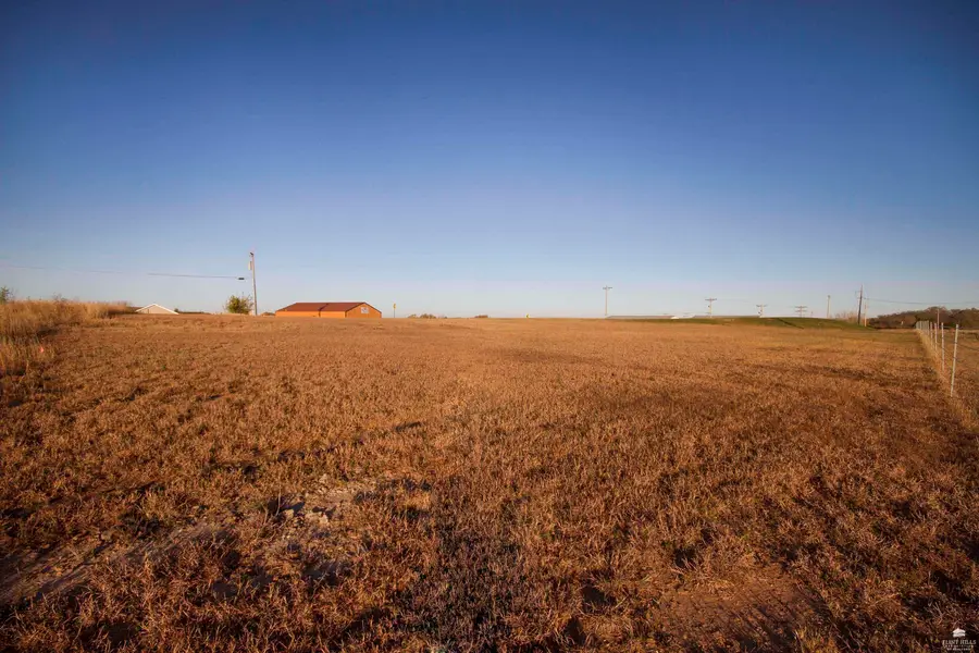 2001 N Spring Valley Road, Junction City, KS 66441 - Image #3