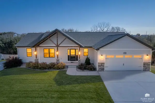 1007 Chisholm Trail, Junction City, KS 66441