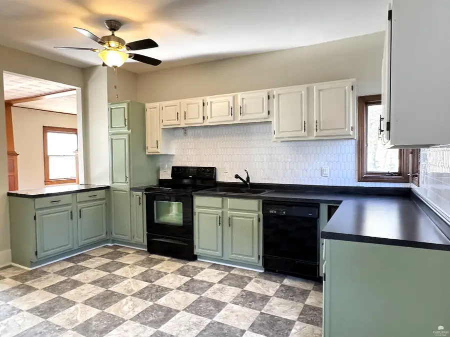 912 7th Street, Clay Center, KS 67432 - Image #2