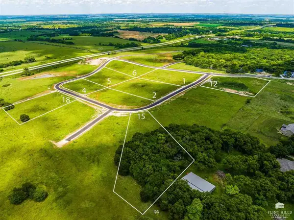 14398 Prairie Trail, Wamego, KS 66547