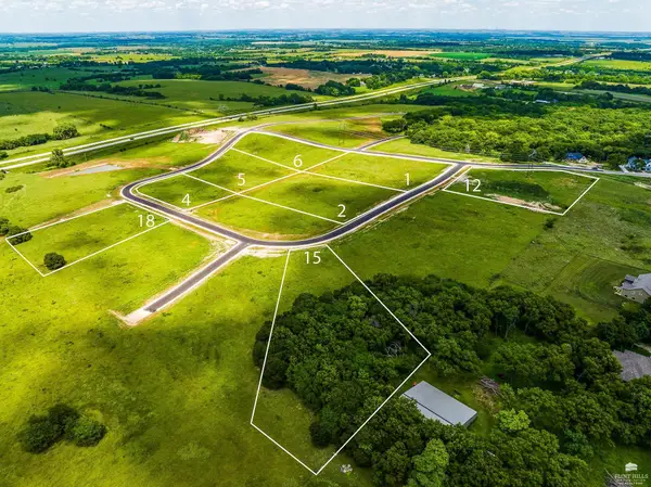 14200 Prairie Trail, Wamego, KS 66547