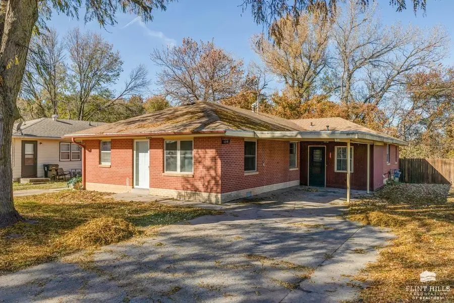 438 Hazel Court, Salina, KS 67401 - Image #2