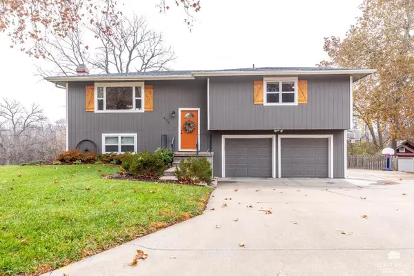 838 Dondee Drive, Manhattan, KS 66502