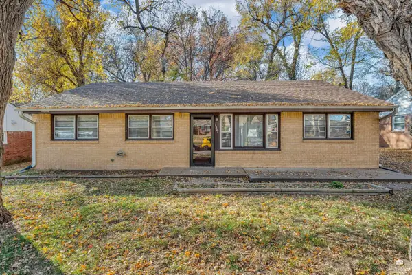 1541 Hartford Road #1541 Hartford, Manhattan, KS 66502