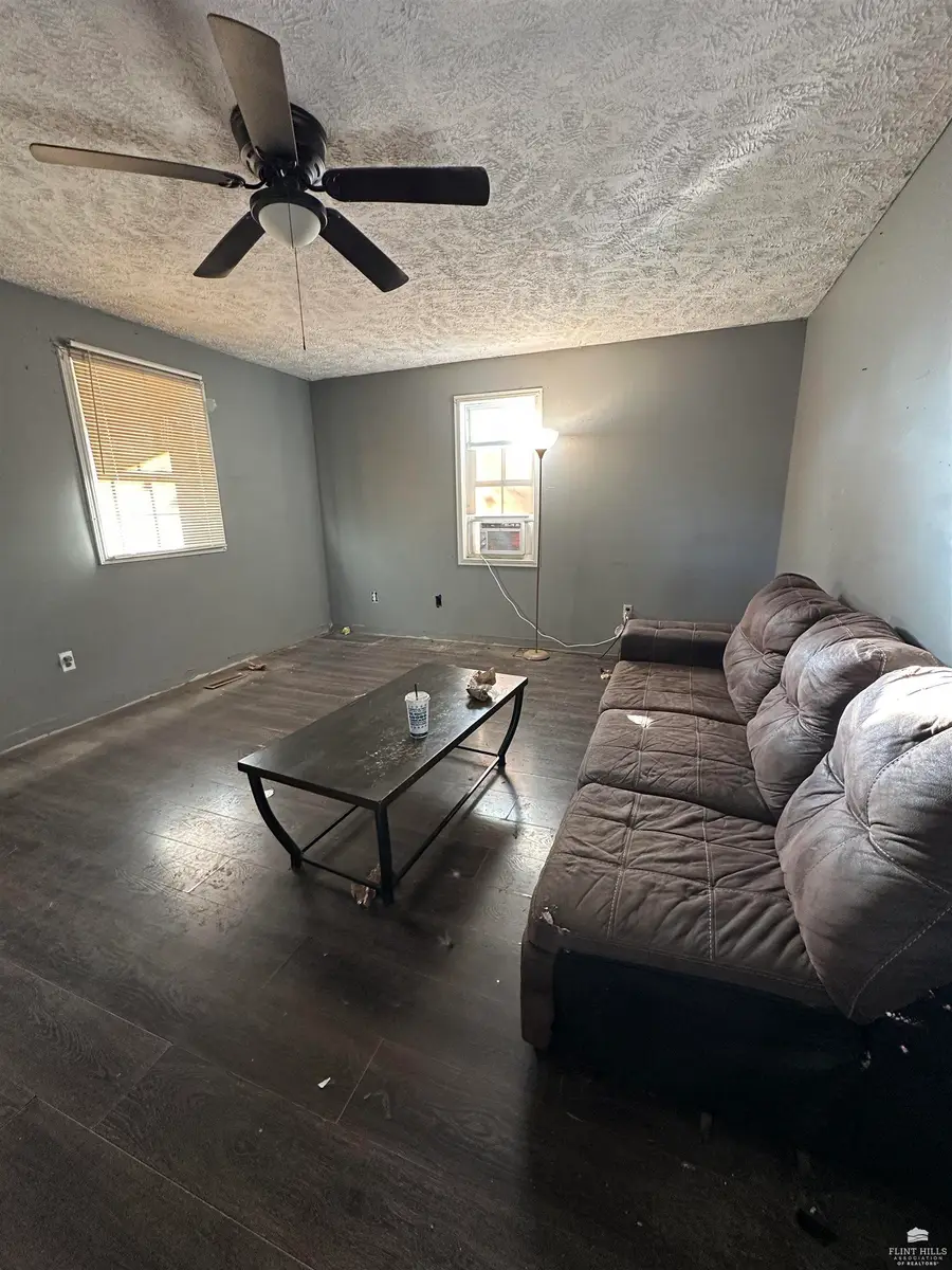 918 W 8th Street, Junction City, KS 66441 - Image #2