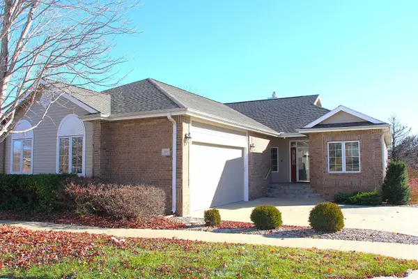 4837 Rockridge Ct., Manhattan, KS 66503